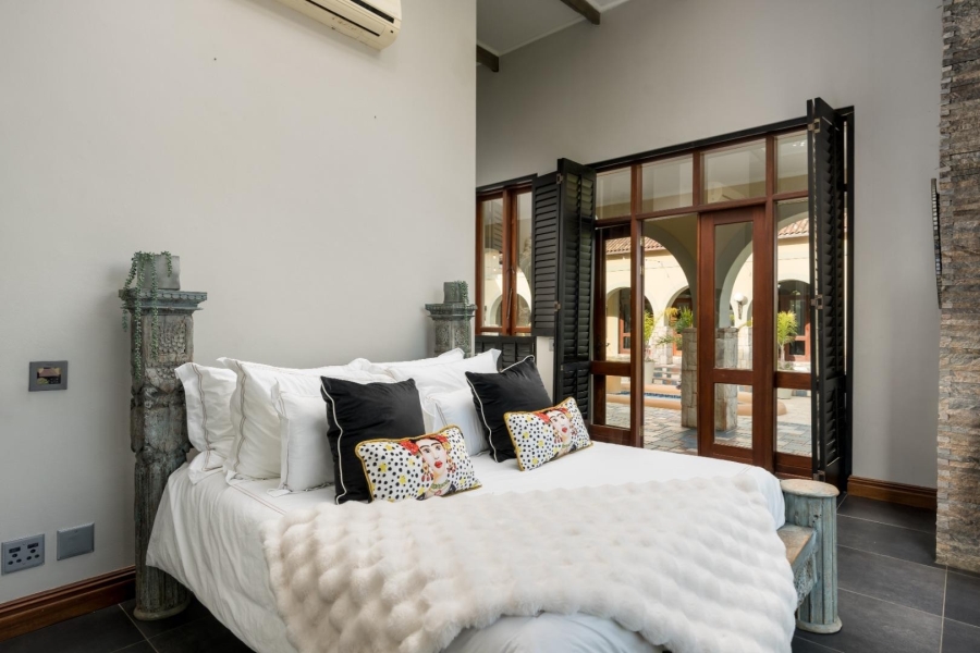 5 Bedroom Property for Sale in Winelands Western Cape